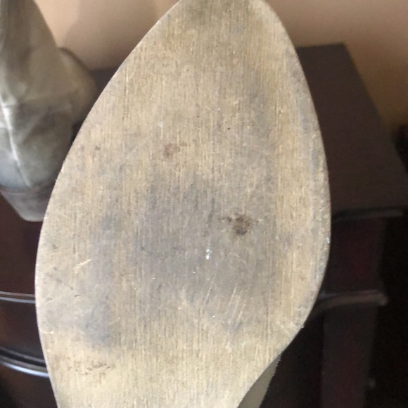 Shoes - Picture 5 of 5